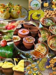 A popular Varanasi street food, Kachori Sabzi